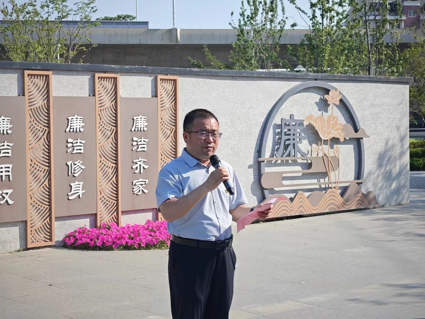 学生社区党工委,学工处党支部与淮阴区开明中学党委开展党纪学习教育